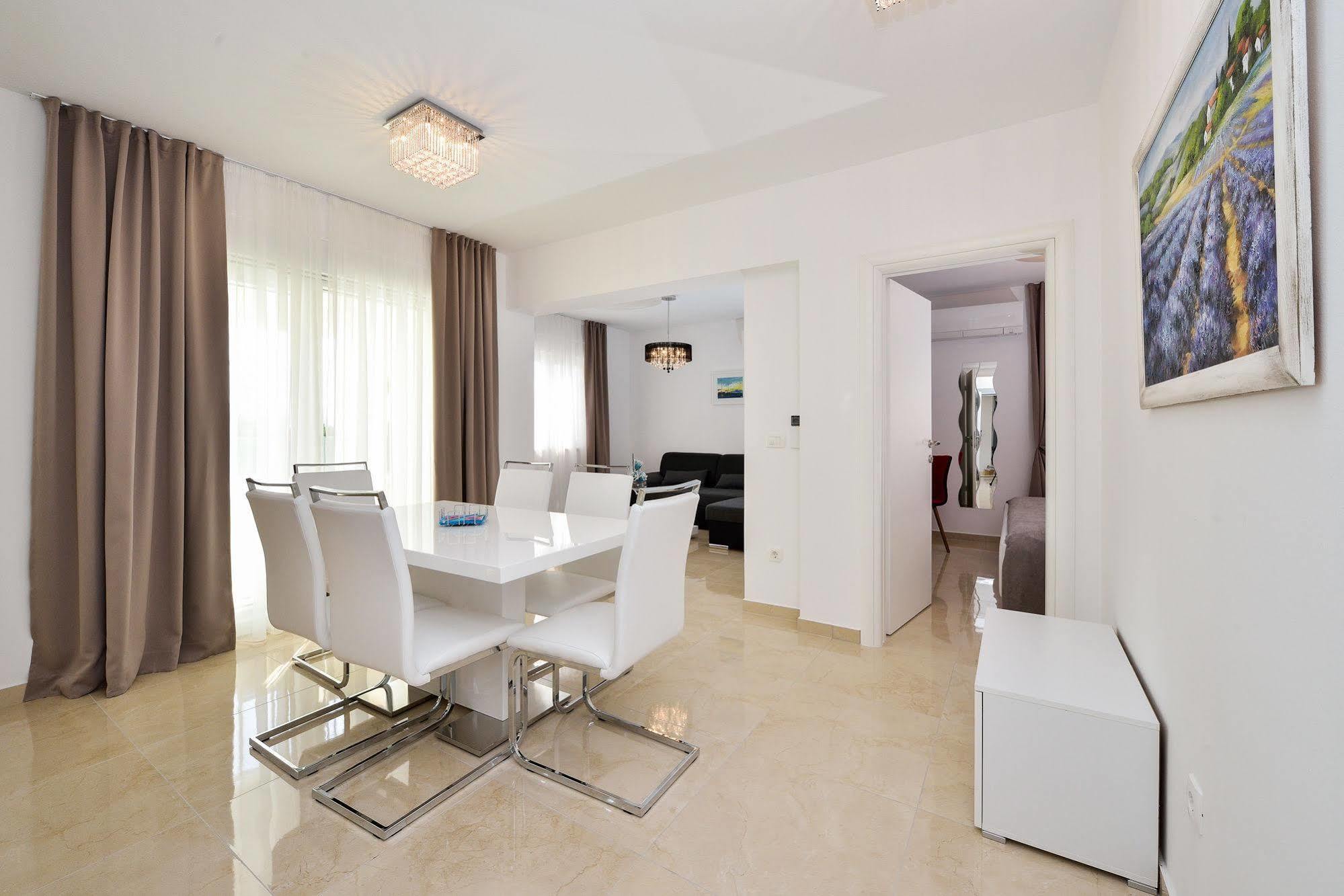 Luxury Apartment 1 Villa Arta Бибинє Екстер'єр фото