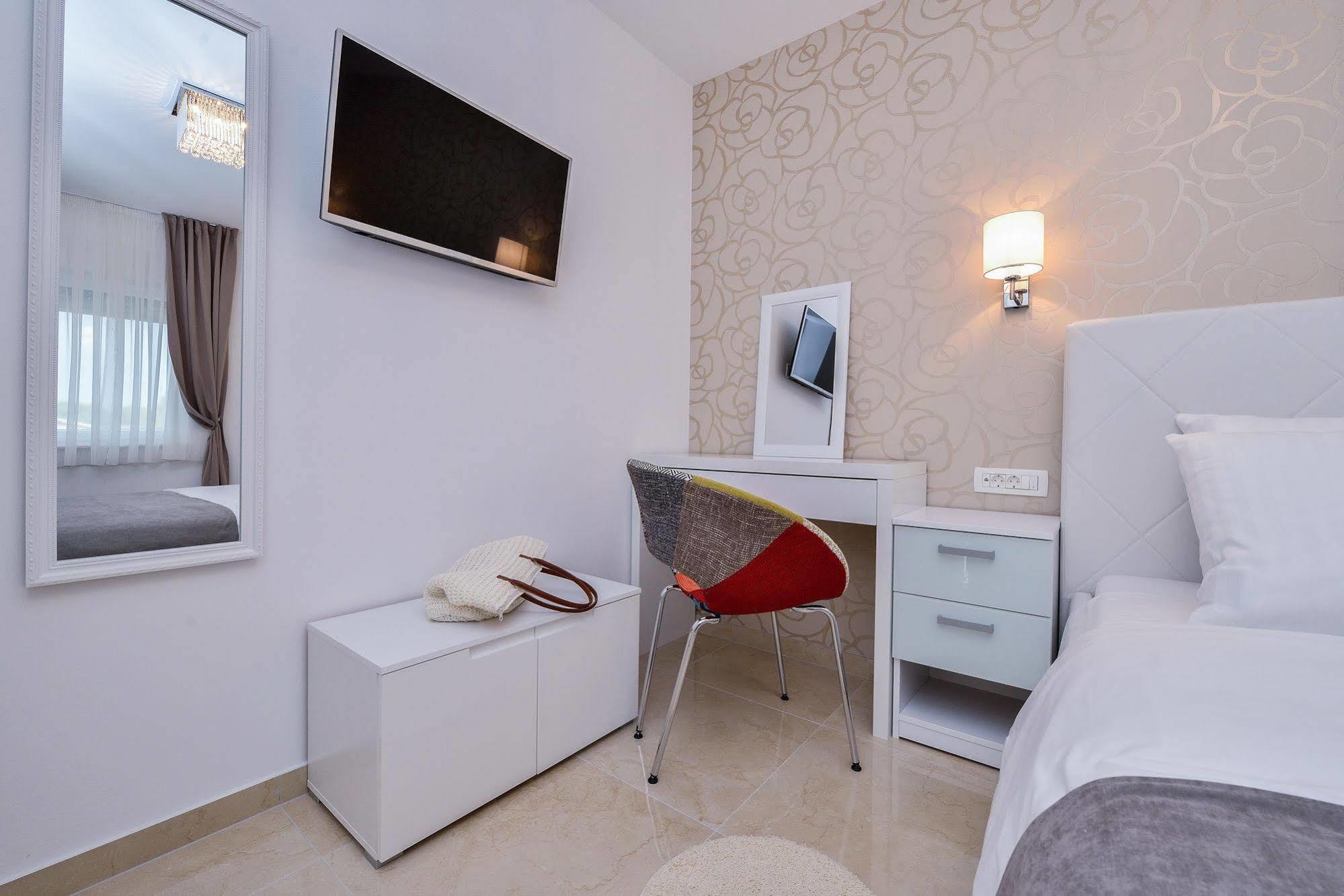 Luxury Apartment 1 Villa Arta Бибинє Екстер'єр фото